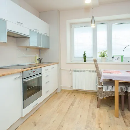 Shortstaypoland Solidarnosci Warszawa