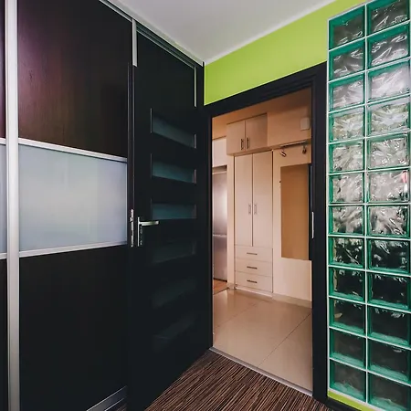 Shortstaypoland Solidarnosci Апартаменты