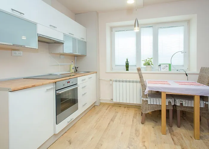 Shortstaypoland Solidarnosci Warszawa