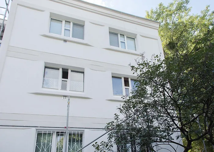 Shortstaypoland Solidarnosci * Warszawa